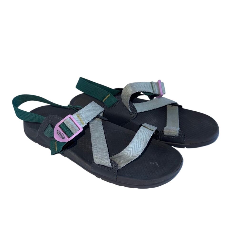 CHACOS women’s athletic outdoor gorpcore hiking adjustable strappy sandals 8